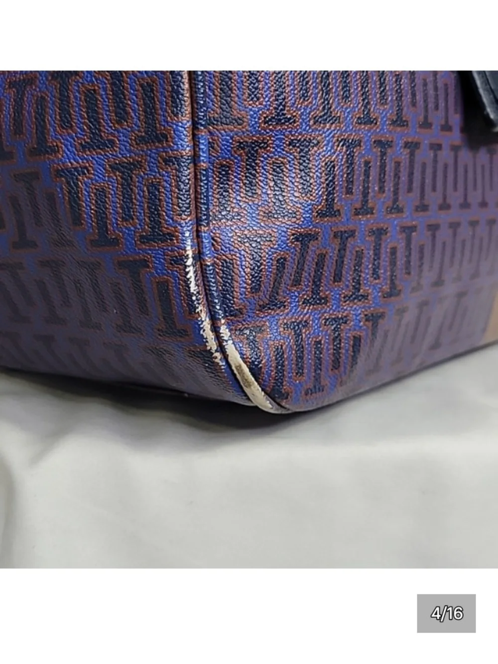 Tory Burch Navy Zip-Around Leather Wallet